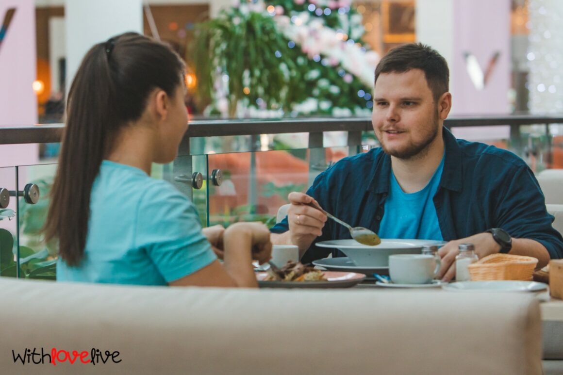 Date At The Mall - Good Idea?