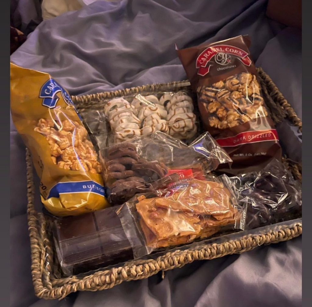 9 Inexpensive Dollar Tree Gift Basket Ideas WithLoveLive 9-inexpensive-dollar-tree-gift-basket-ideas-withlovelive