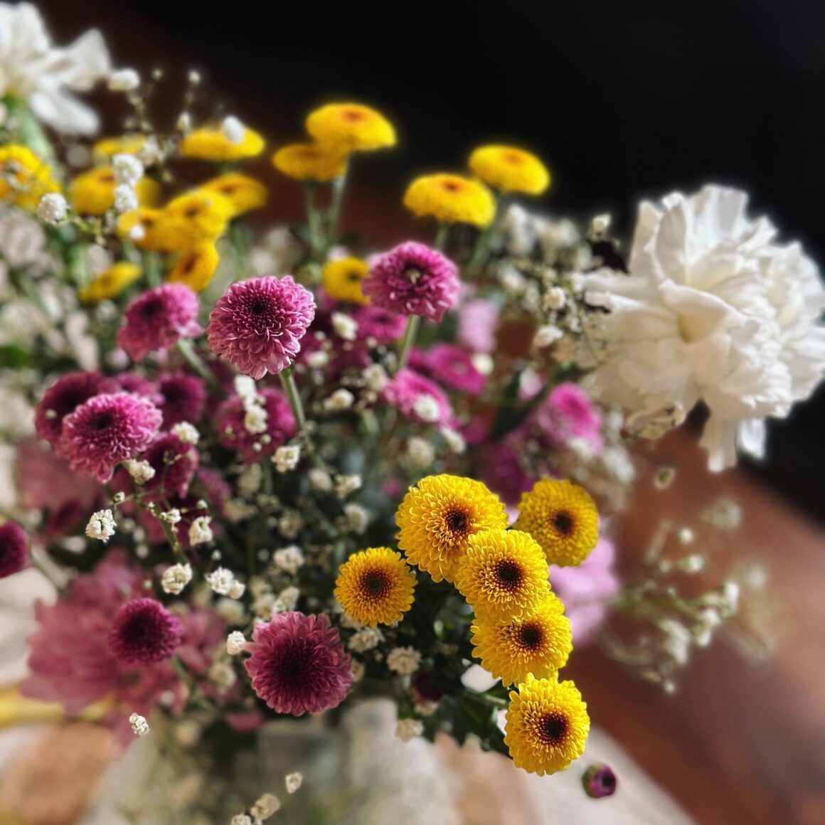 21 Summer Flower Arrangement Ideas - WithLoveLive