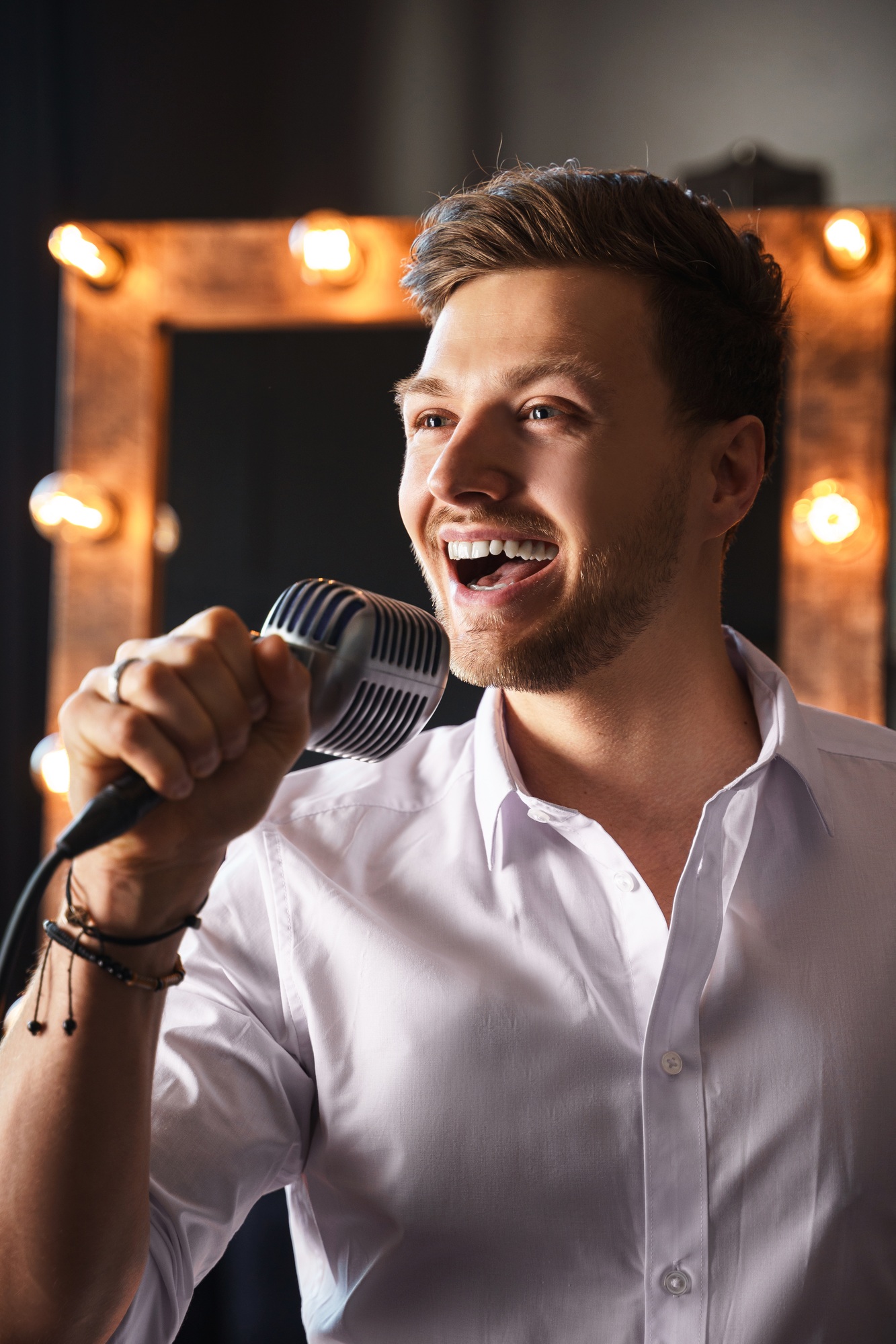 Open Mic Toasts Instead of DJ