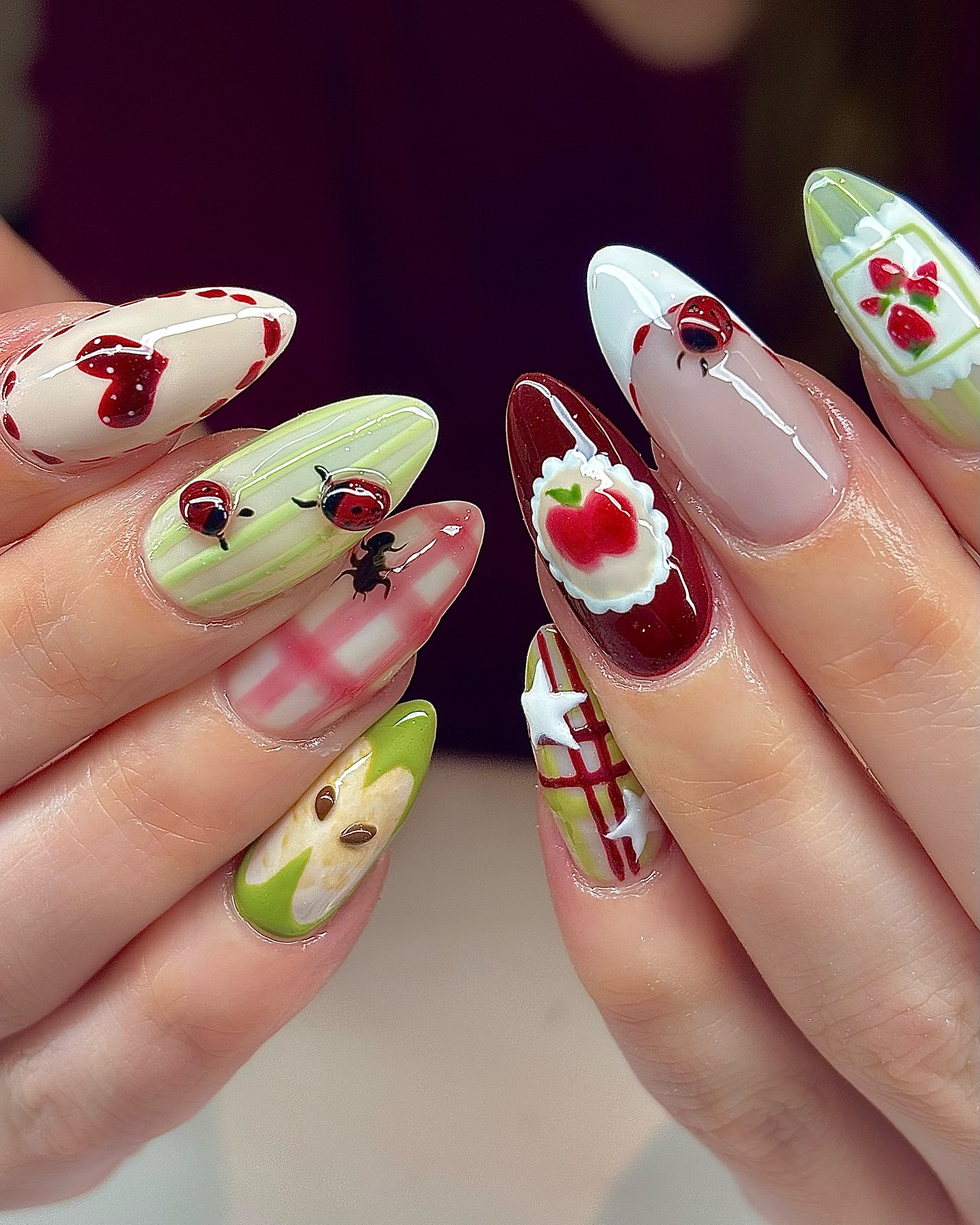 Picnic Red summer Nails Wit 3D Gel