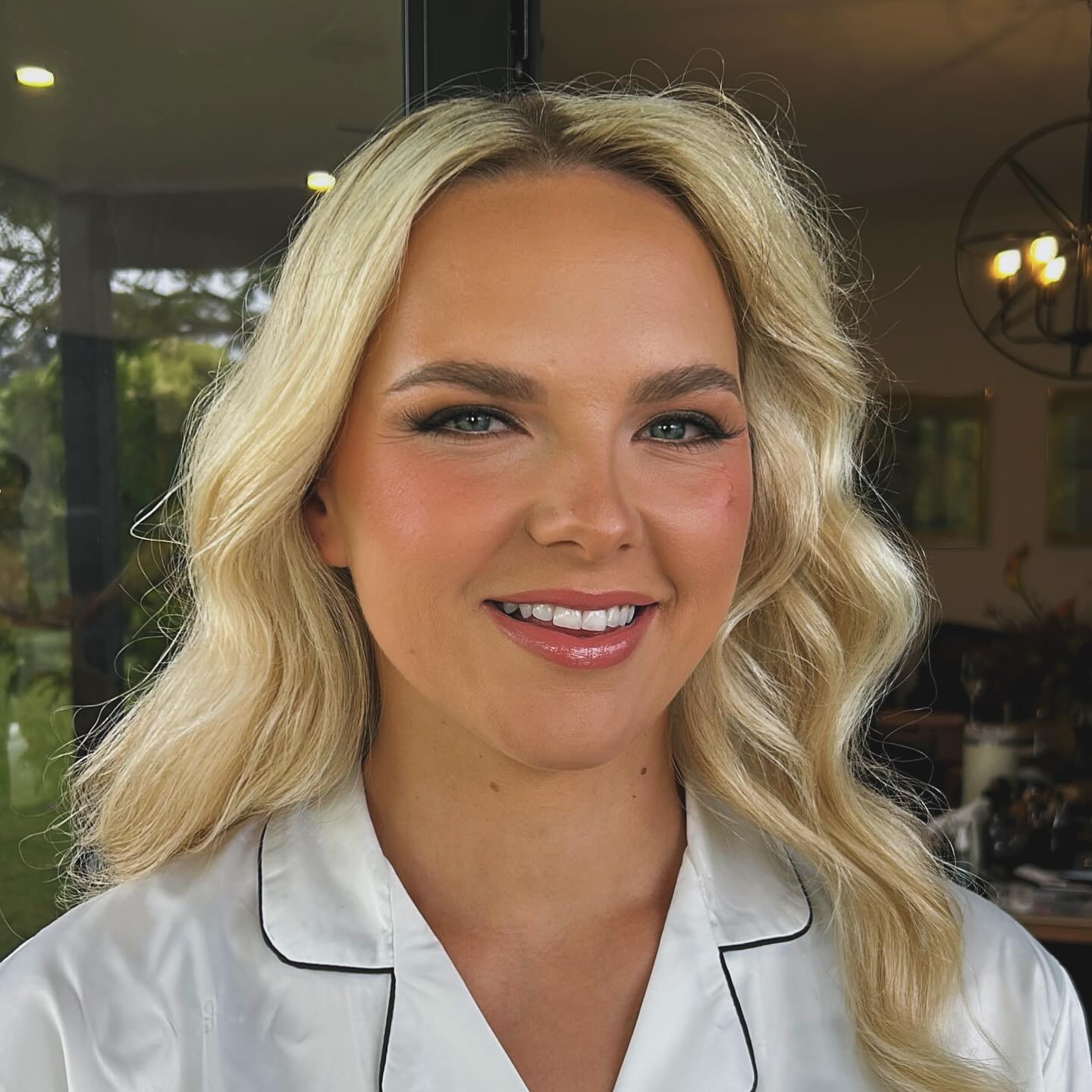 Glossy Lips with Minimal Eye Makeup