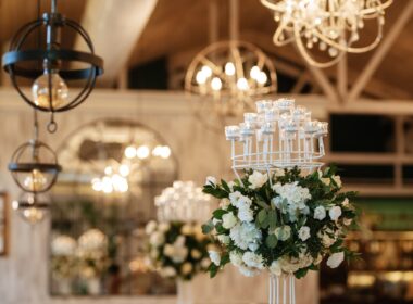 Banquet hall for weddings with decorative elements