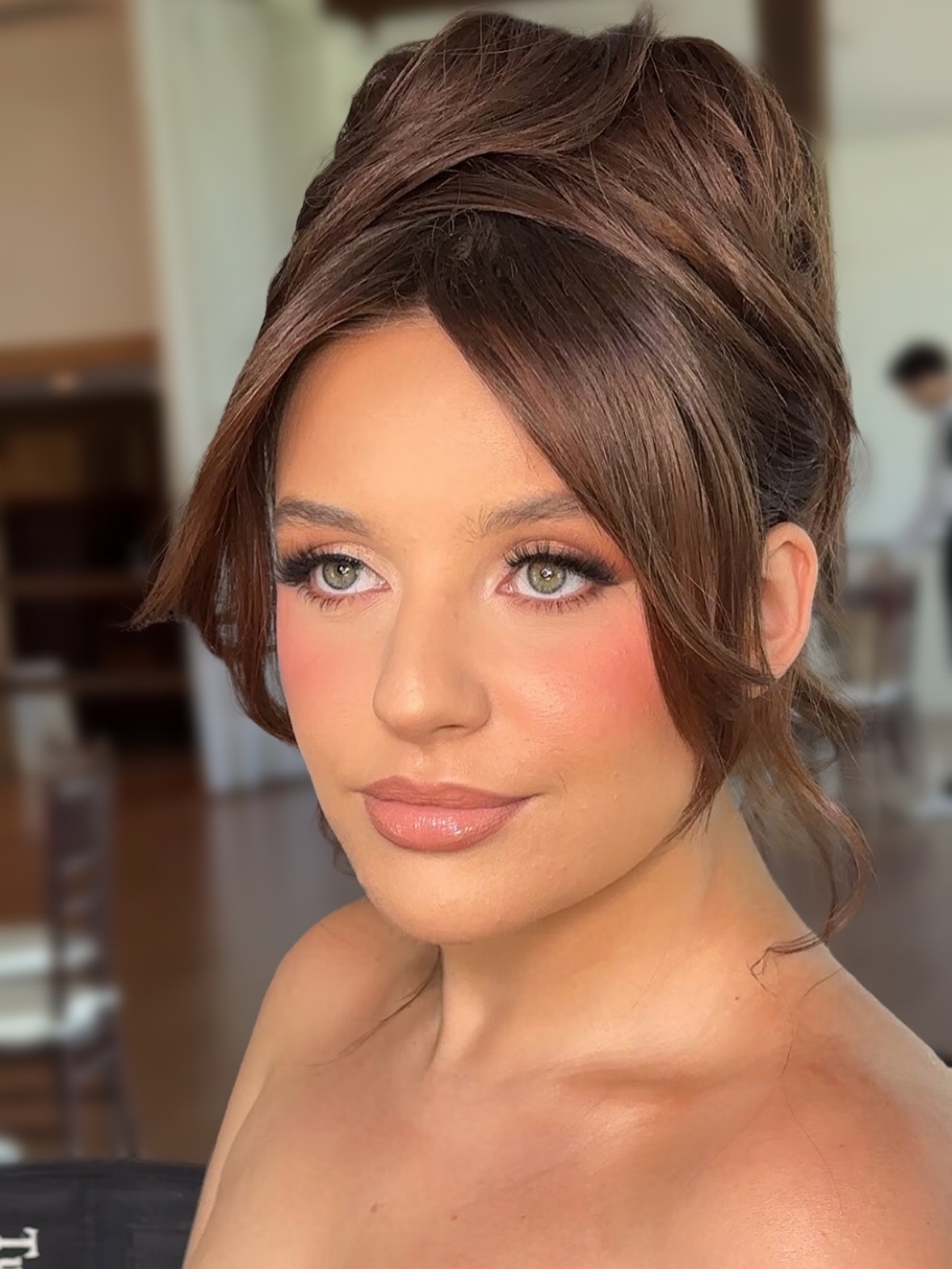 Peachy-Nude Lips