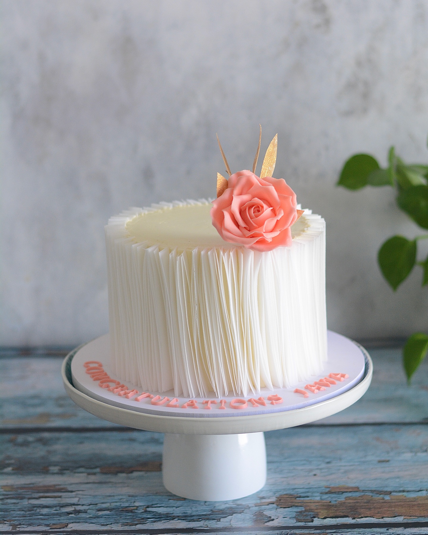 Minimalistic cake design