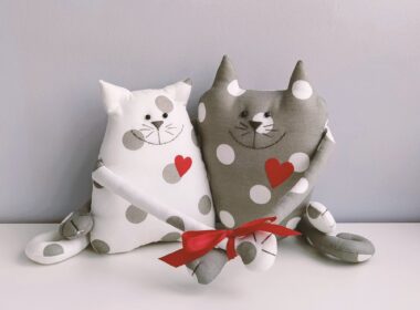 Interior soft toy two lovebird cats with red hearts. Handmade gift for Valentine's Day or Wedding