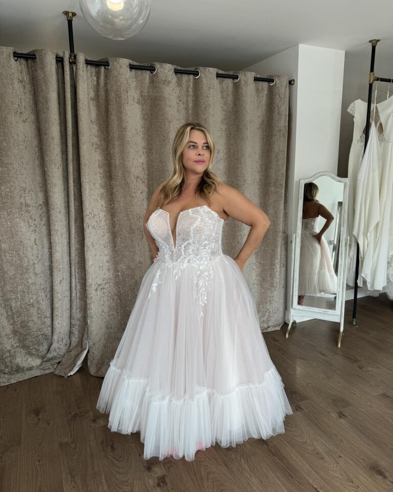 17 Cute Courthouse Wedding Dress Ideas - WithLoveLive