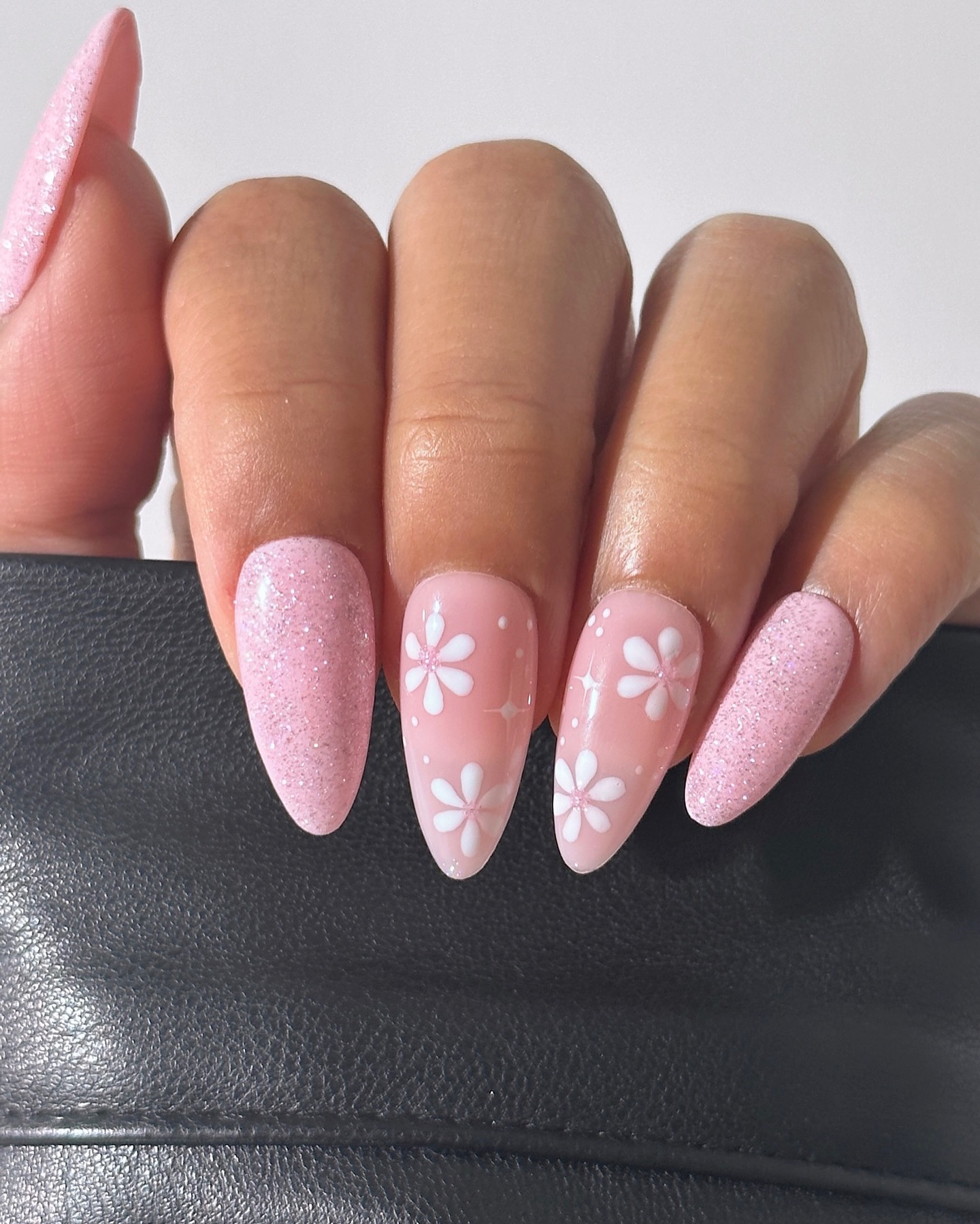 Soft Pink Nails with White Daisies
