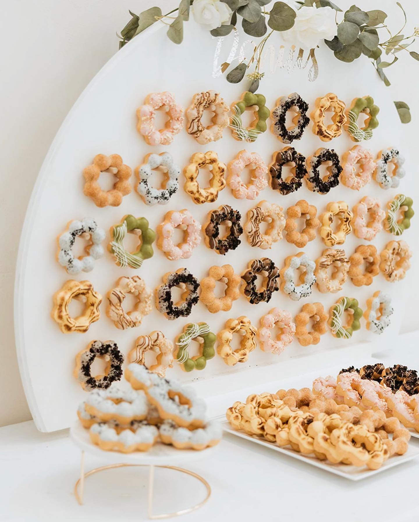 Donut wall display