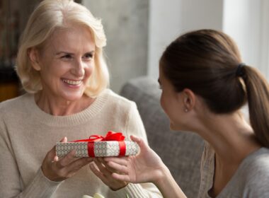 Christmas Gift Ideas for Mom This Year