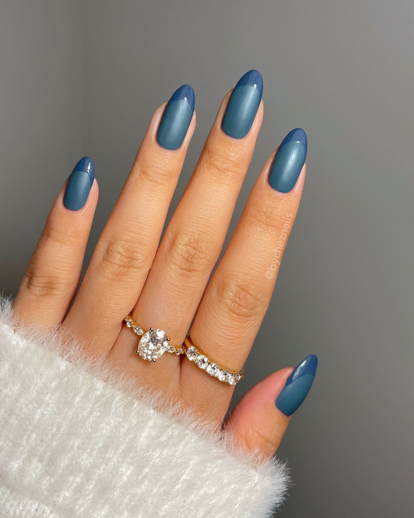 Gradient Winter Blue Nails