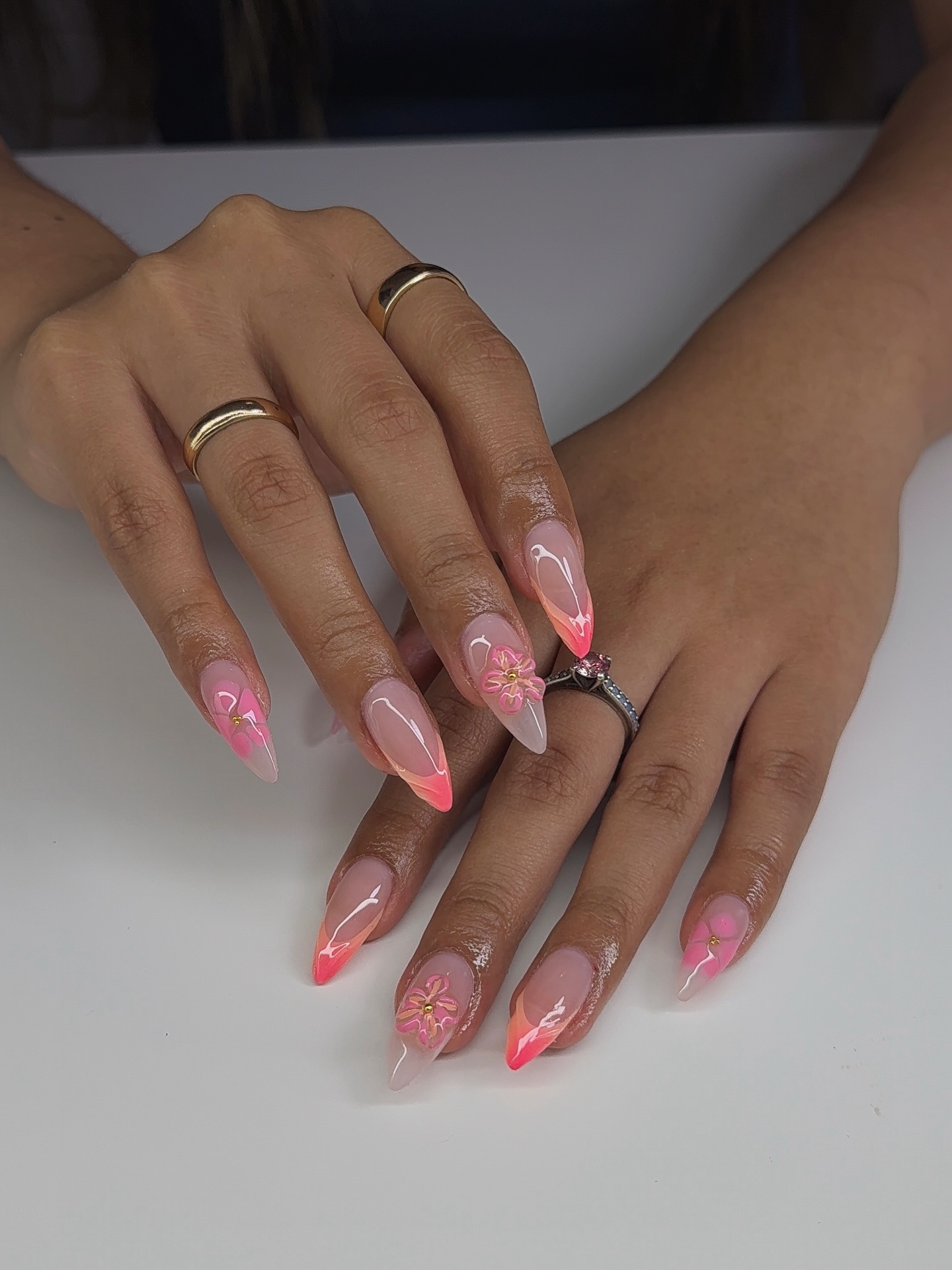 Hawaii Medium Stiletto Nails