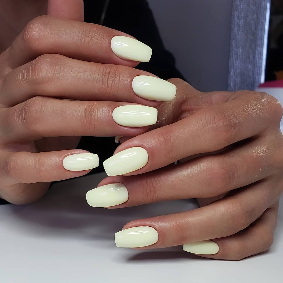 Plain Light Yellow Nails