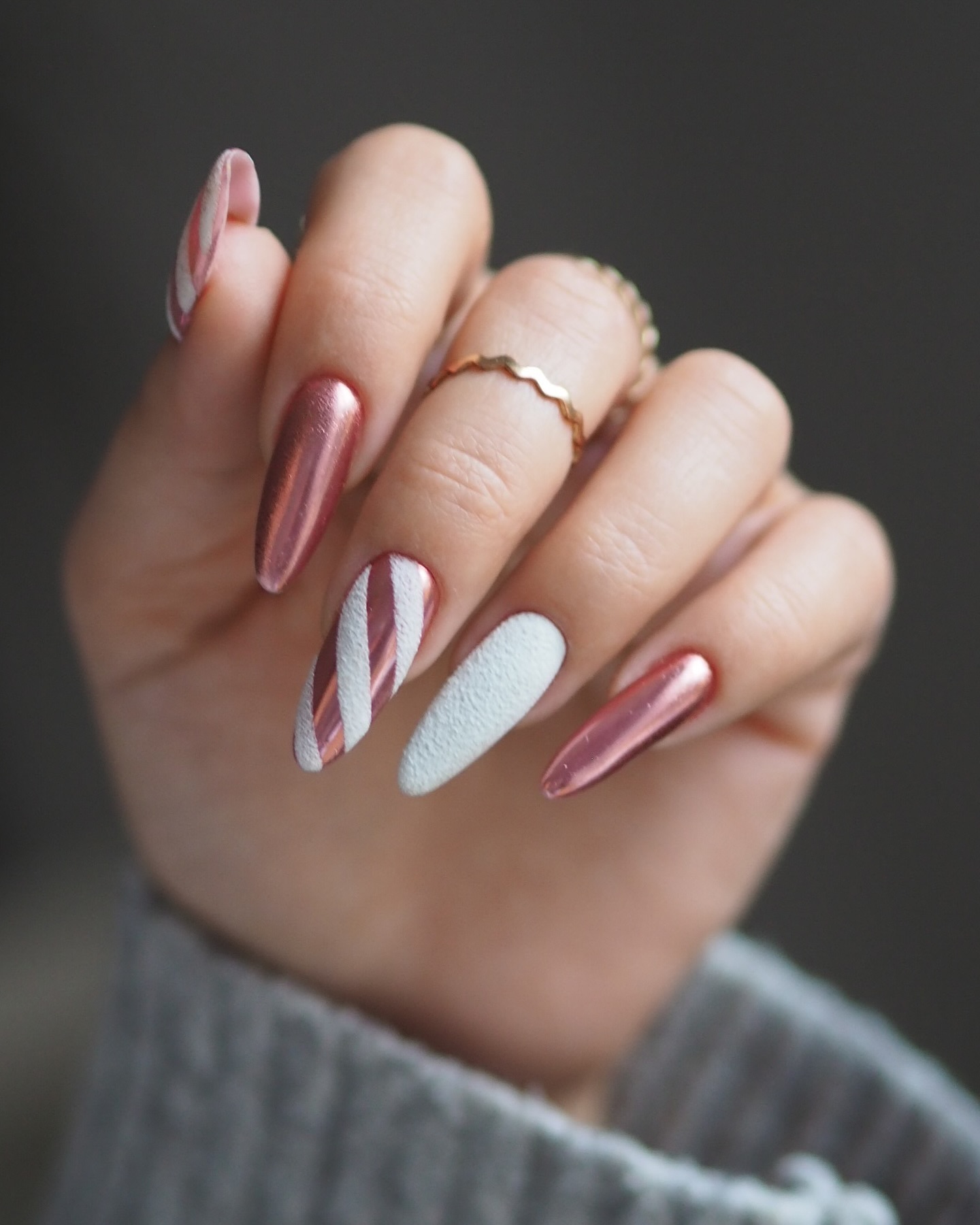 Rose Winter White Dust Nails