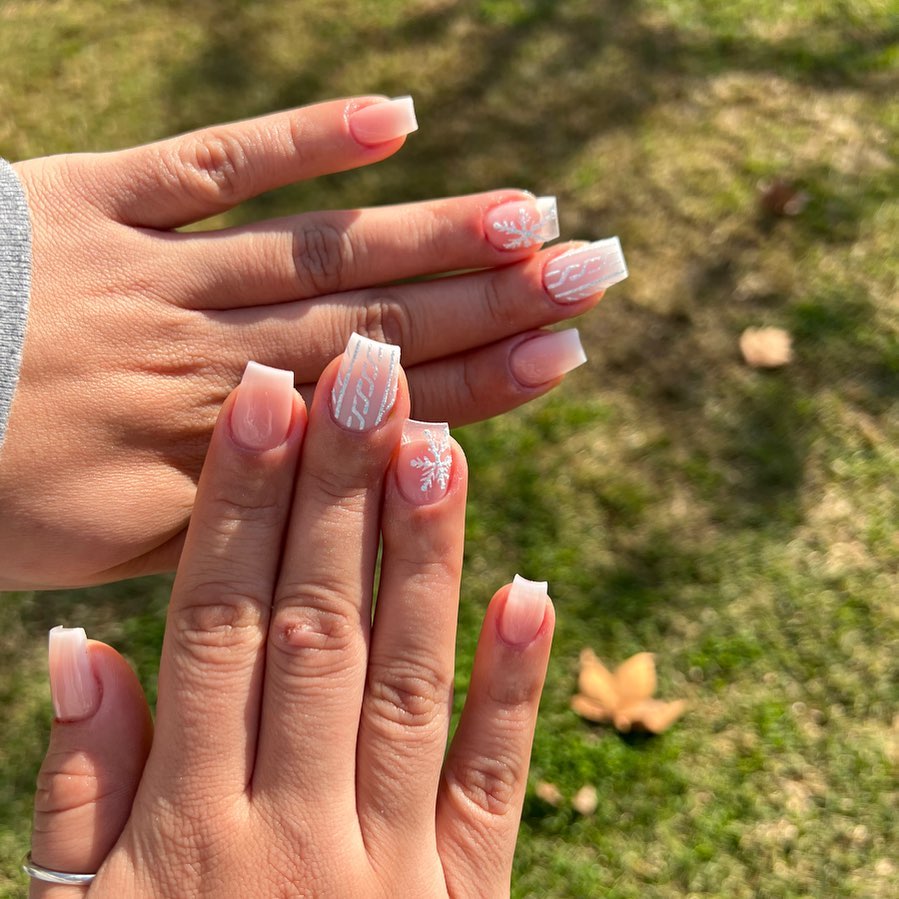 Short Acrylic White Winter Nails