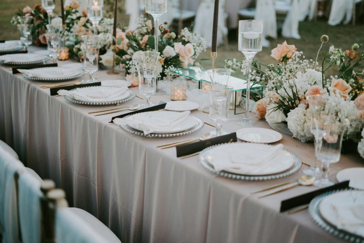 Moody Wedding Table Setting Ideas