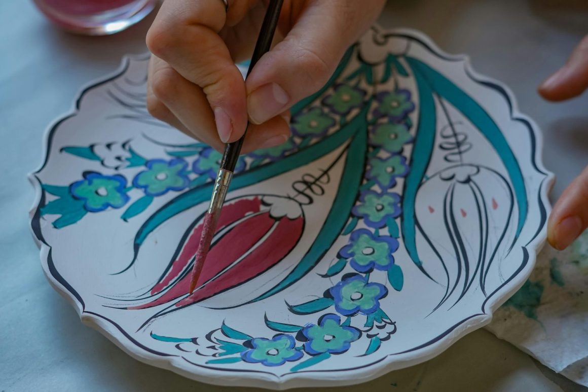 Pretty Ceramic Plate Painting Ideas