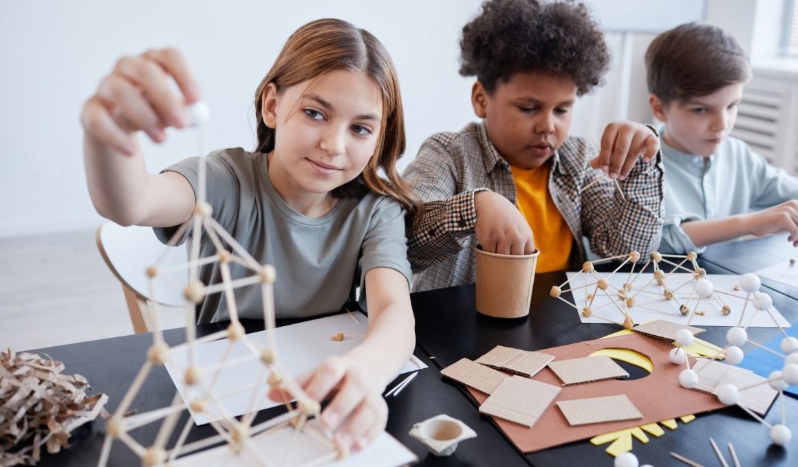 Wall Hanging Crafts For School