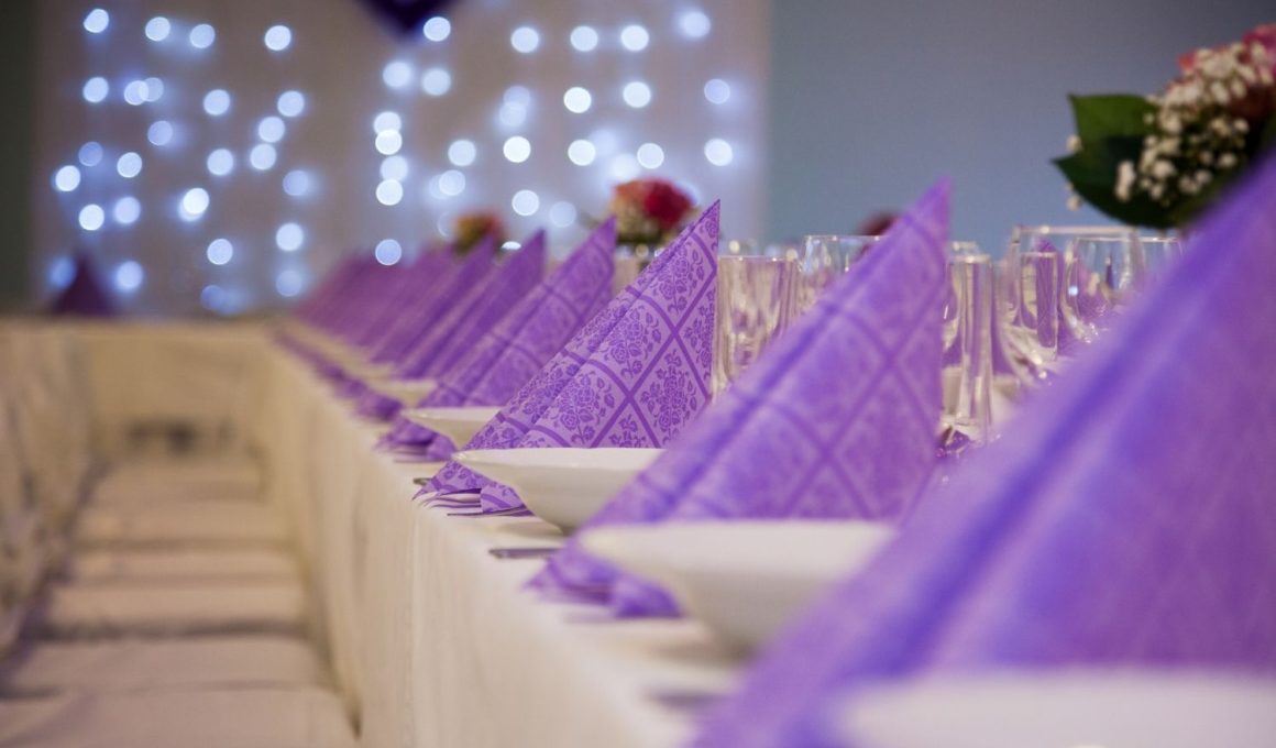 Purple Wedding Table Decor Ideas