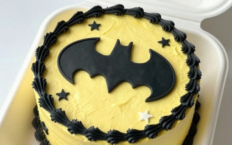 batman cake bento