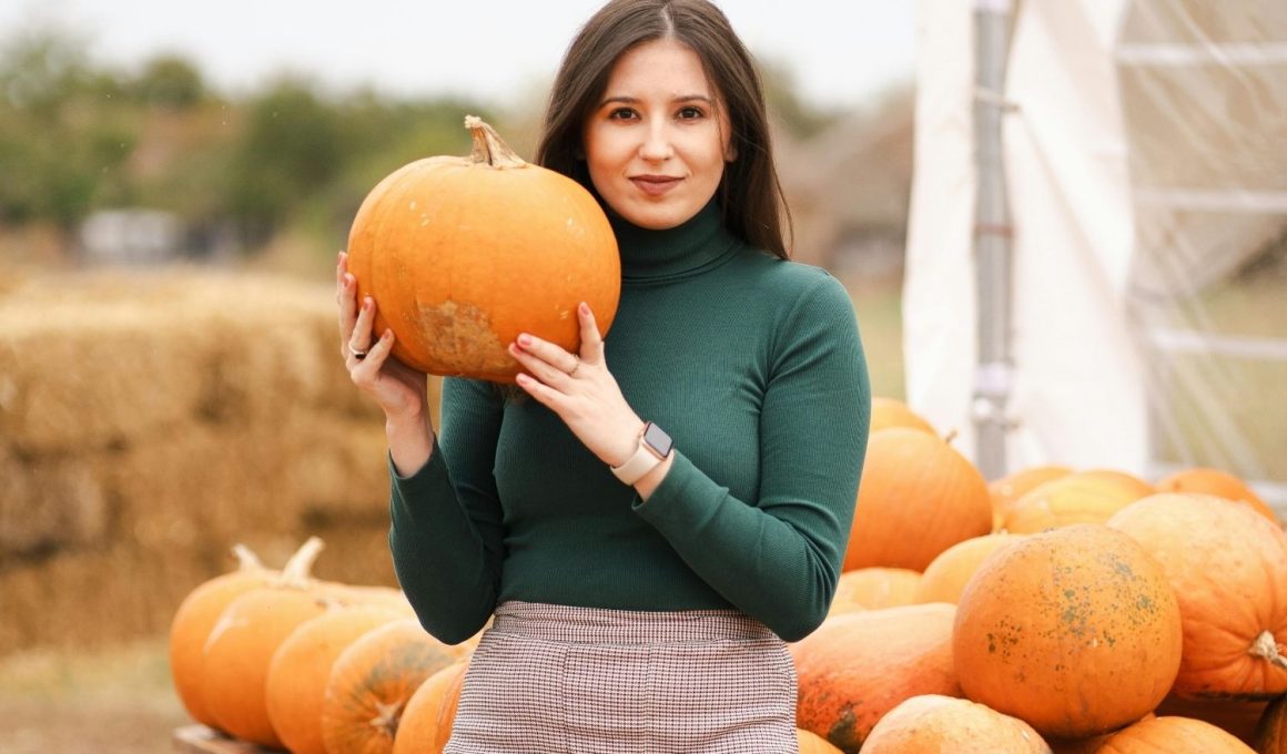 Fall Pumpkin Patch Photoshoot Ideas